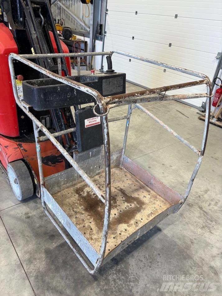 Manitou 100 VJR Vertikálne stĺpové výťahy