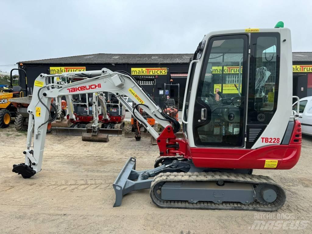 Takeuchi TB228 Mini rýpadlá < 7t