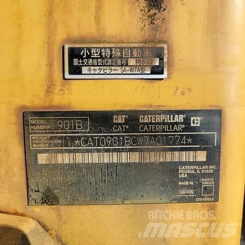 CAT 901B Kolesové nakladače