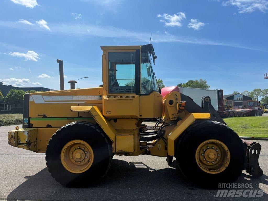 Volvo L70C Kolesové nakladače