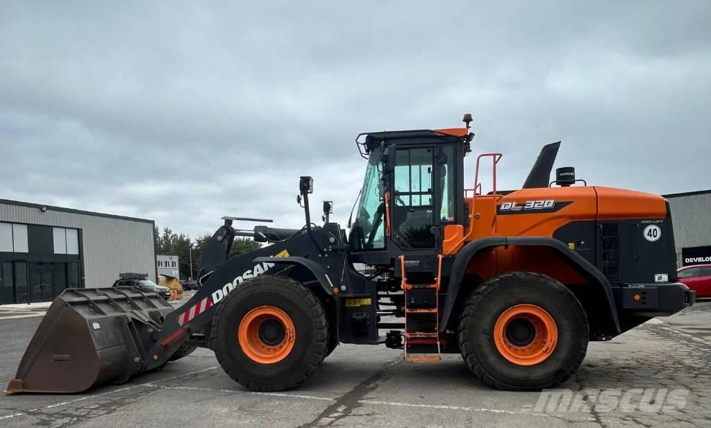 Doosan DL 320-7 Kolesové nakladače