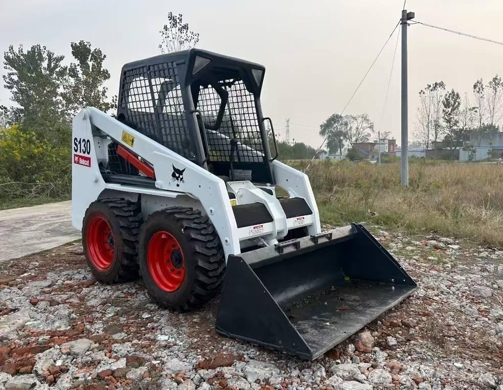 Bobcat S 130 Šmykom riadené nakladače