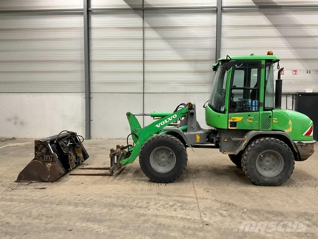 Volvo L 30 B-Z/X Kolesové nakladače