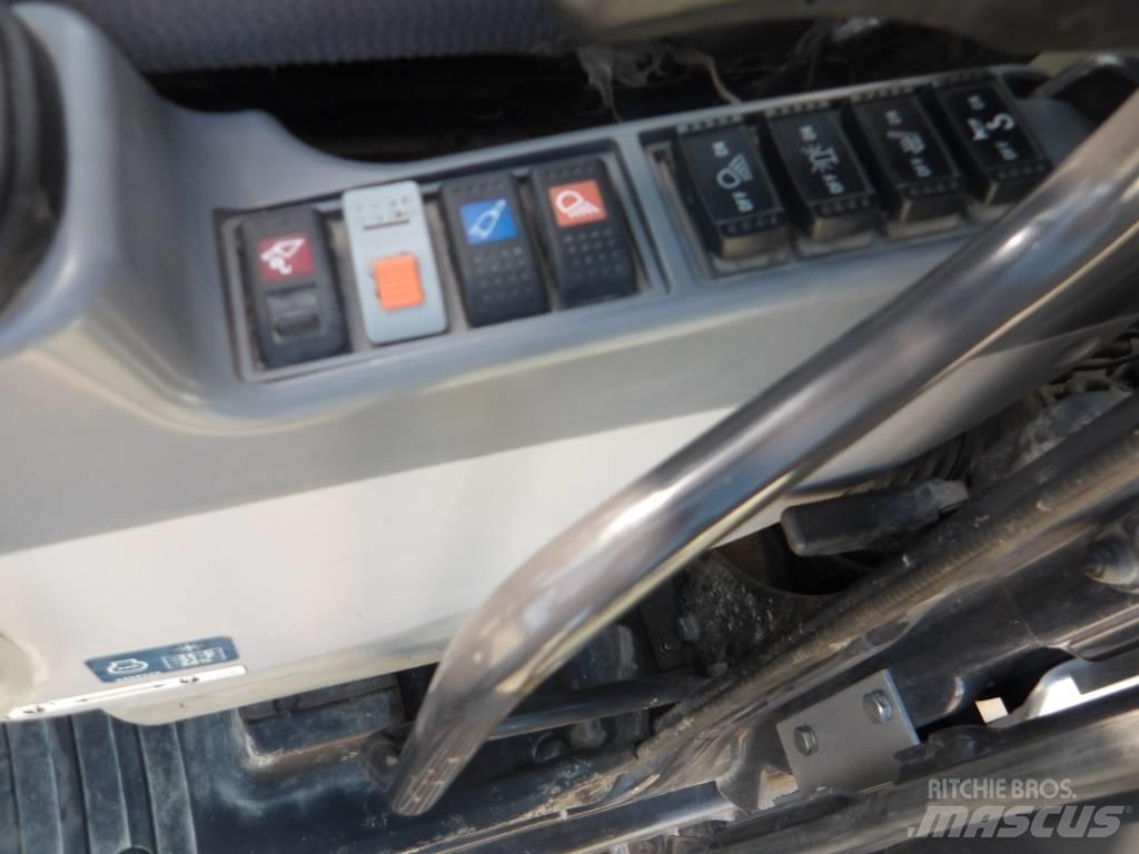 Hitachi ZX 250 LC-6 Pásové rýpadlá