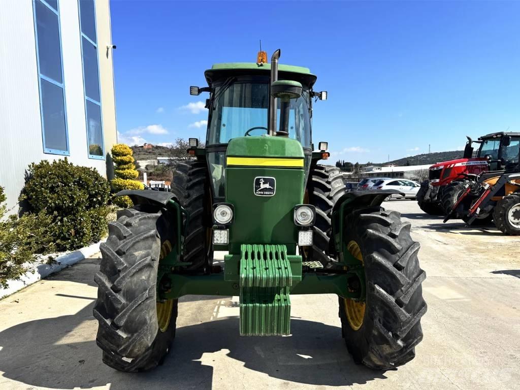 John Deere 3350 Traktory