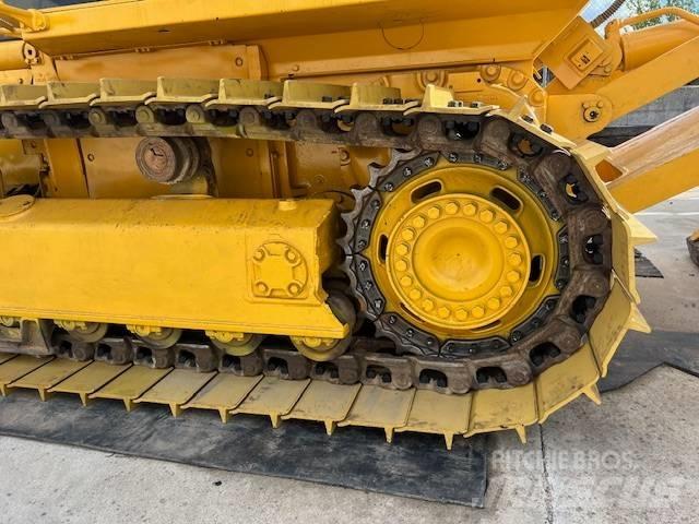 Komatsu D 61 EX-15 Pásové dozéry