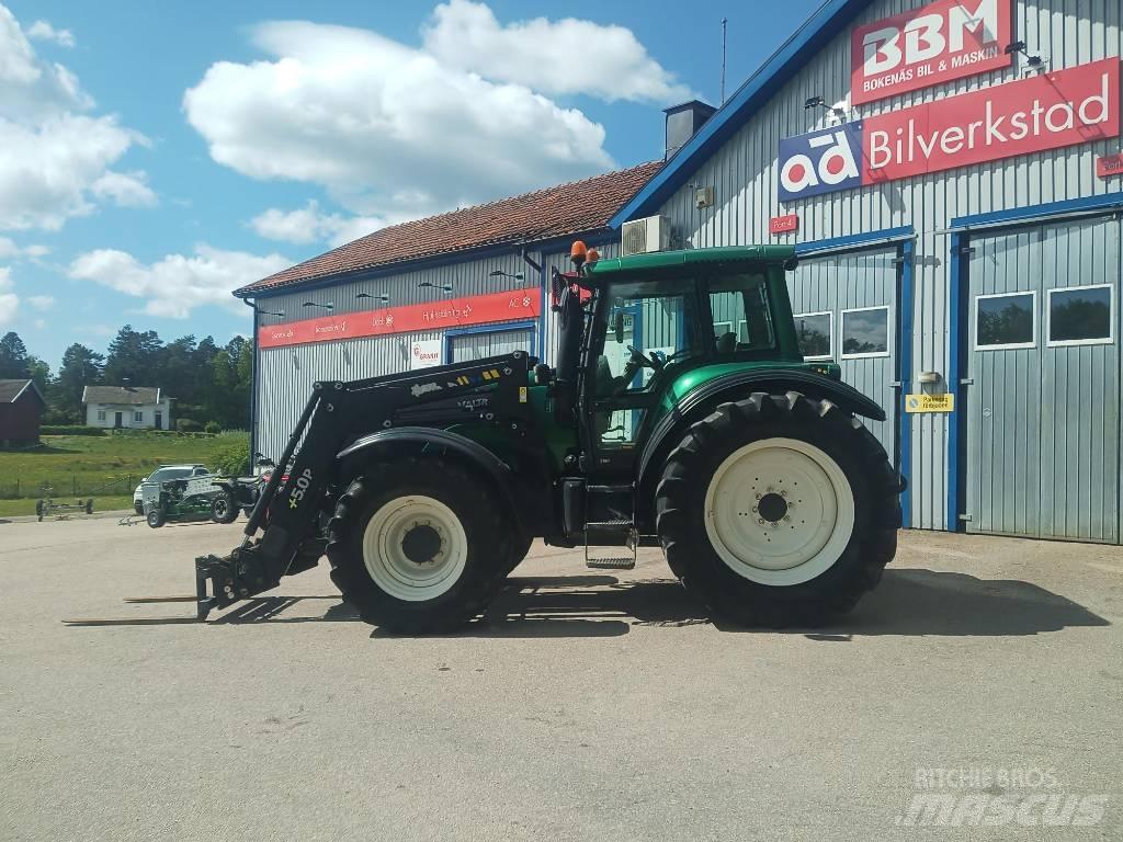Valtra T 160 Traktory