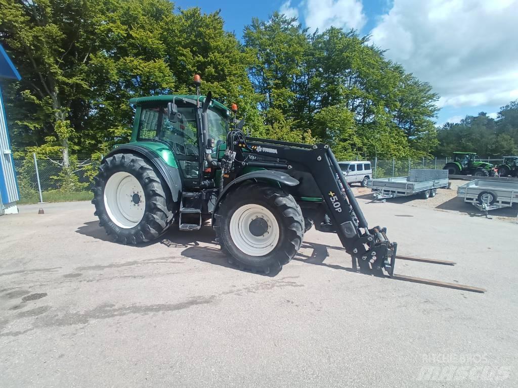 Valtra T 160 Traktory