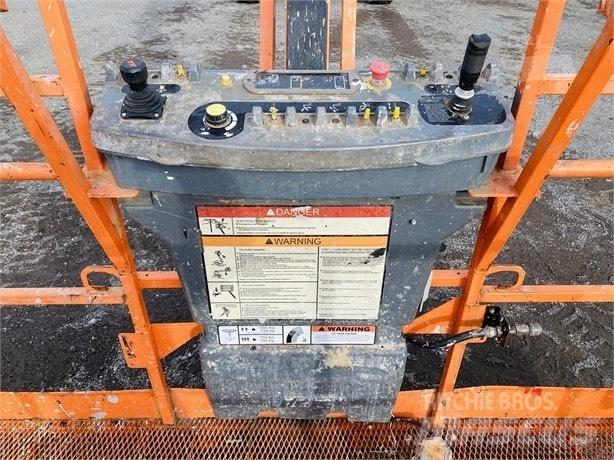 JLG 860 SJ Teleskopické plošiny