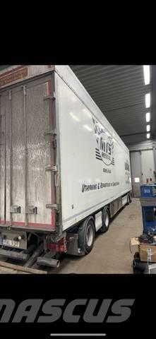 VAK V 4-40 Chladiarenské prívesy