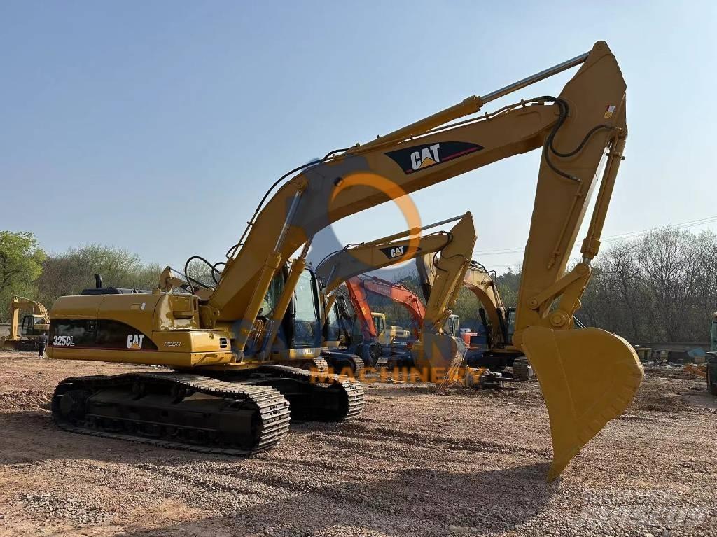 CAT 325 CL Pásové rýpadlá
