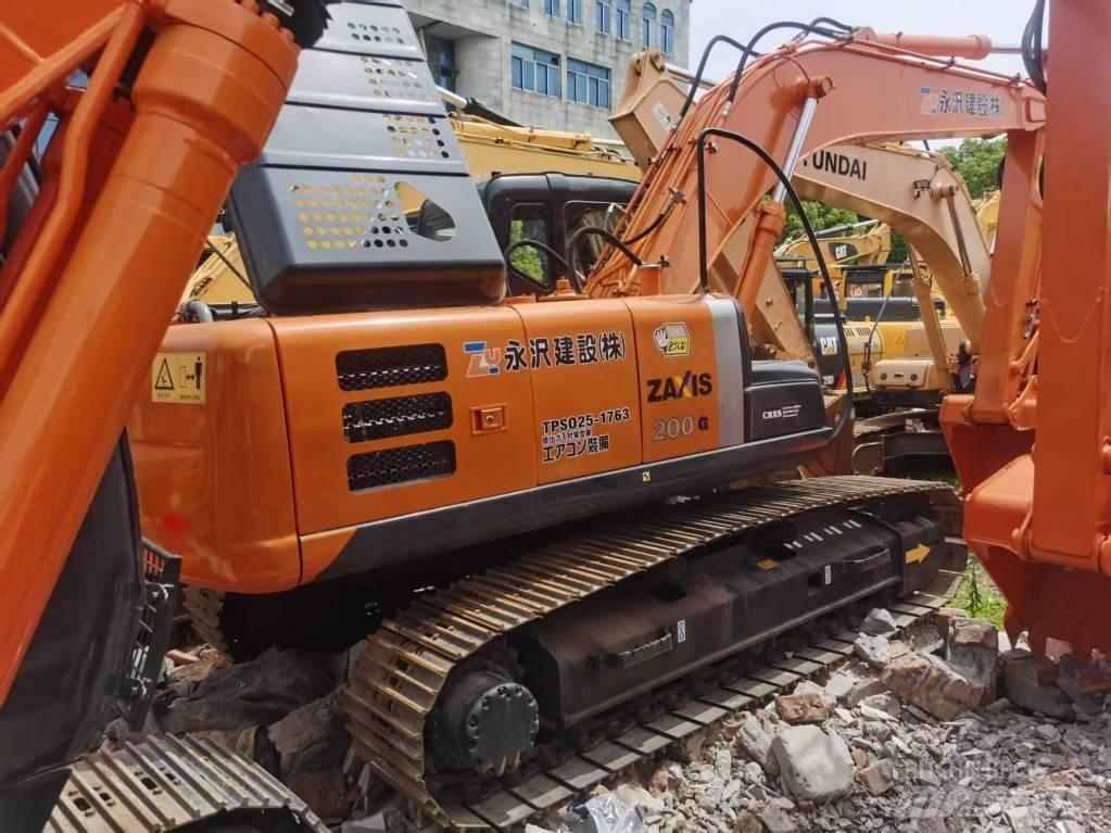 Hitachi ZX 200 Pásové rýpadlá