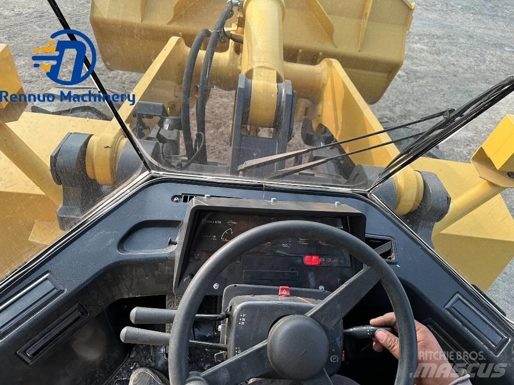 Komatsu WA380 Kolesové nakladače