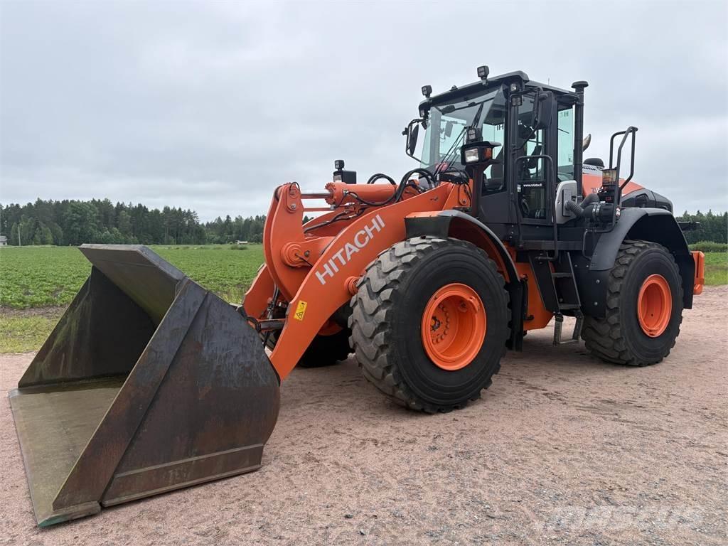 Hitachi ZW 220-6 Kolesové nakladače
