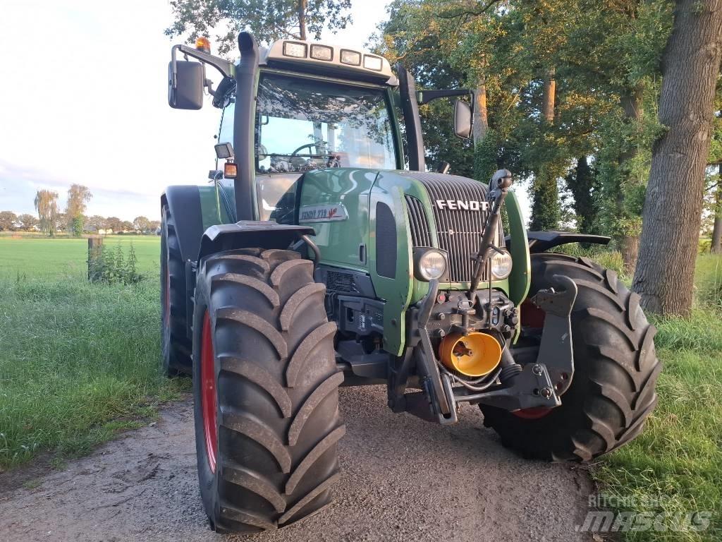 Fendt 712 Vario Traktory