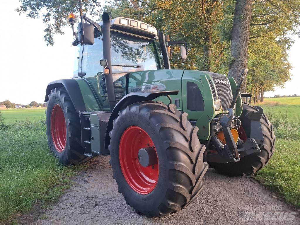 Fendt 712 Vario Traktory