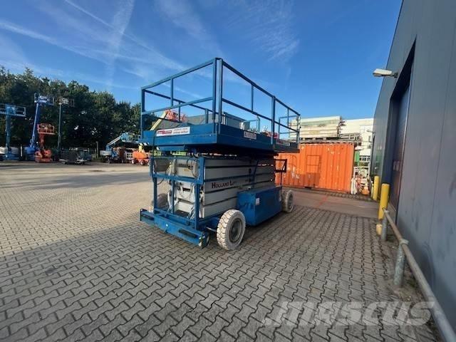 Holland Lift A151EV Nožnicové zdvíhacie plošiny