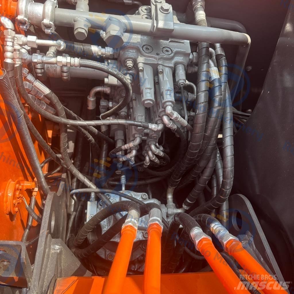 Hitachi ZX70 Pásové rýpadlá