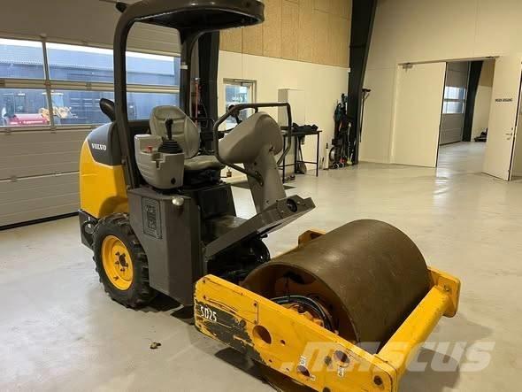 Volvo SD 25 Ťahačové valce