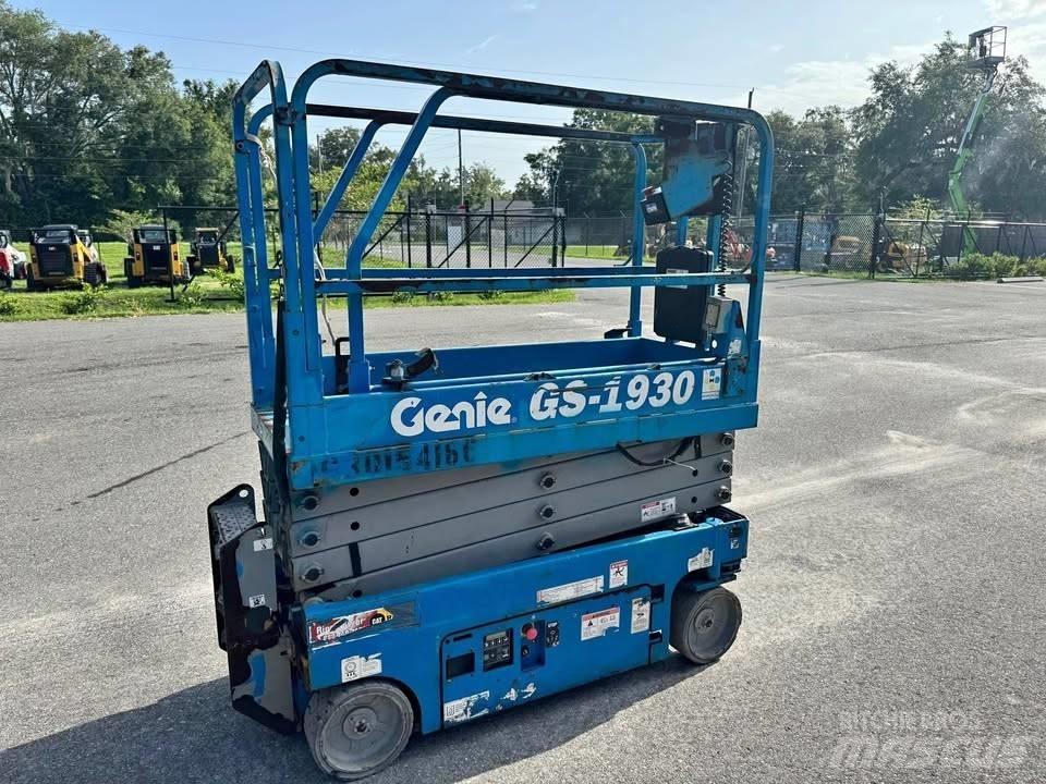 Genie GS 1930 Nožnicové zdvíhacie plošiny