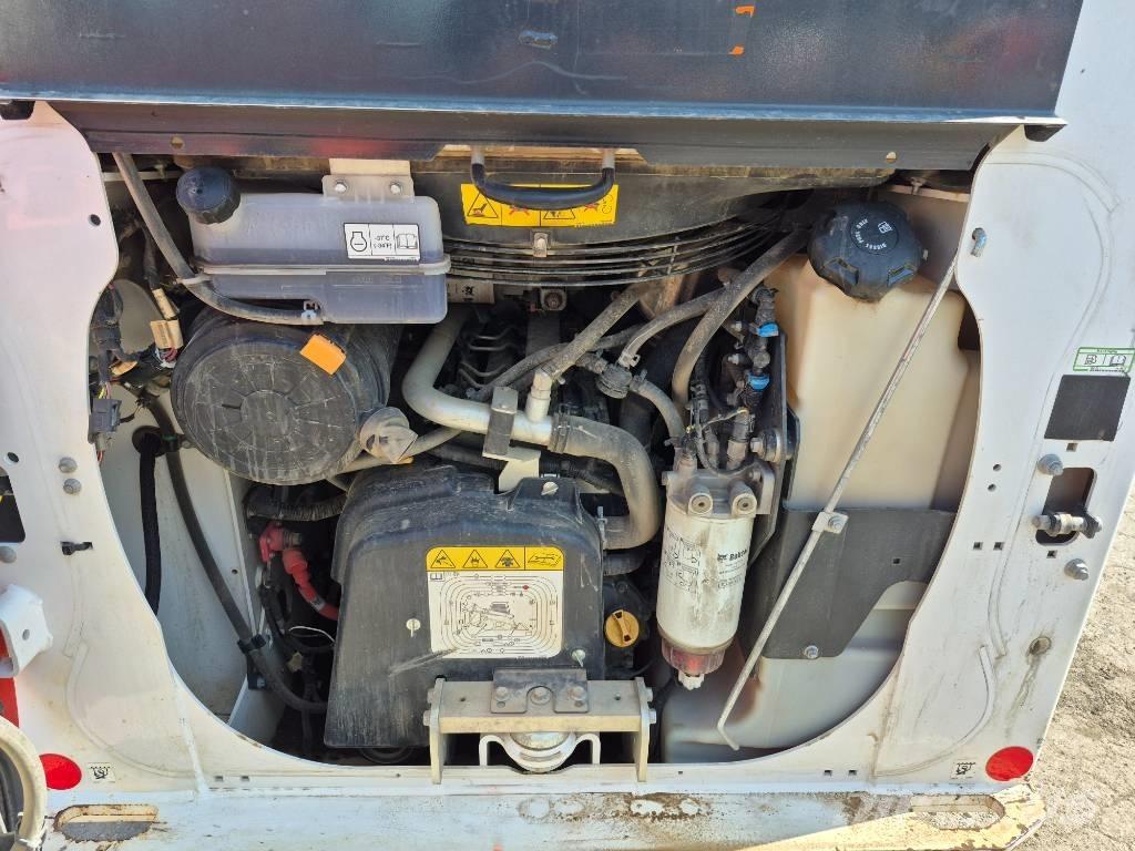 Bobcat T 64 Šmykom riadené nakladače