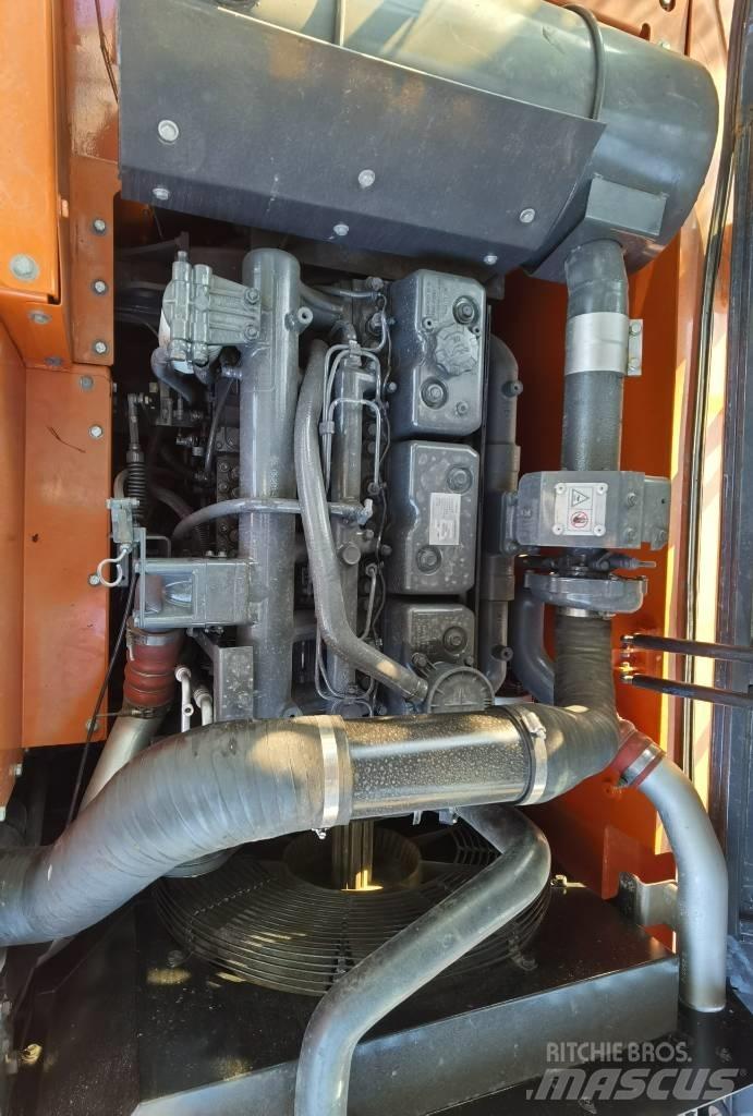 Doosan DX300LC- 9C Pásové rýpadlá