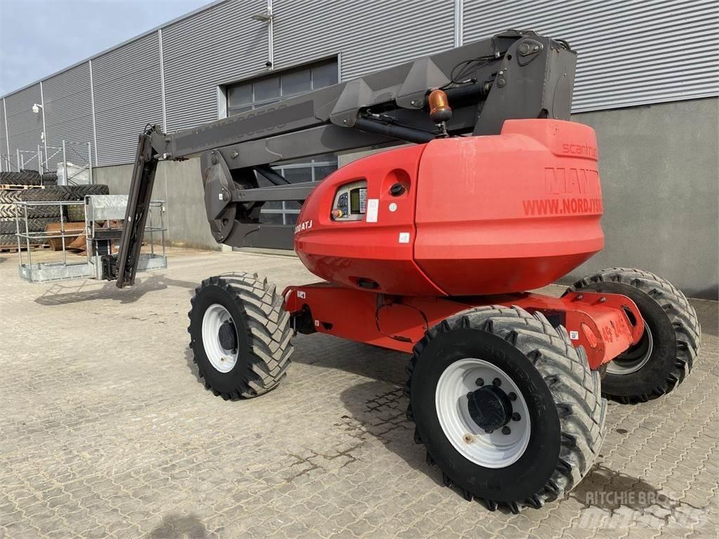 Manitou 200ATJRC Kĺbové plošiny