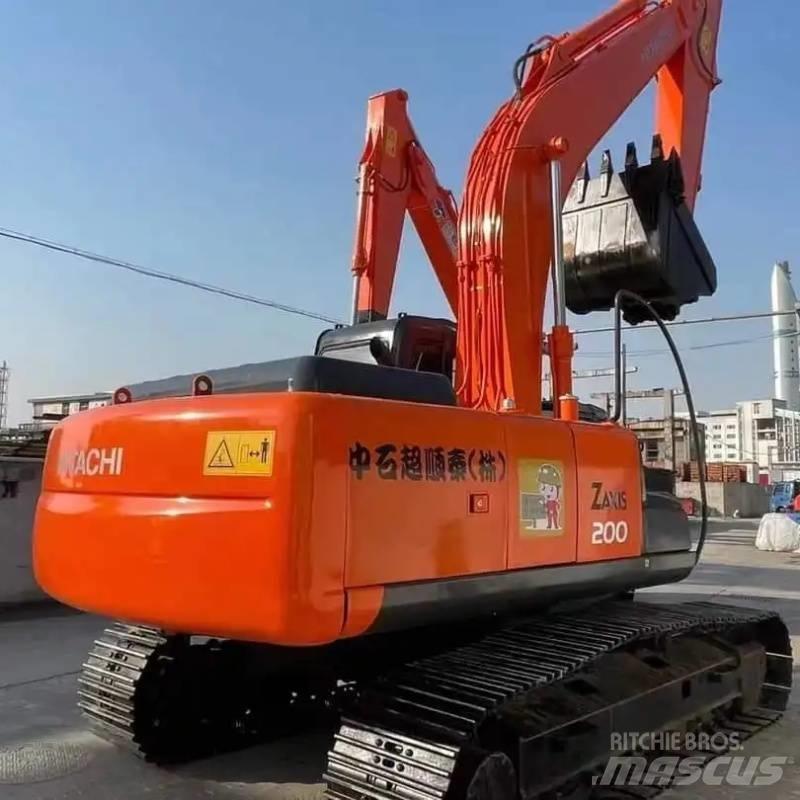 Hitachi ZX 200 Pásové rýpadlá