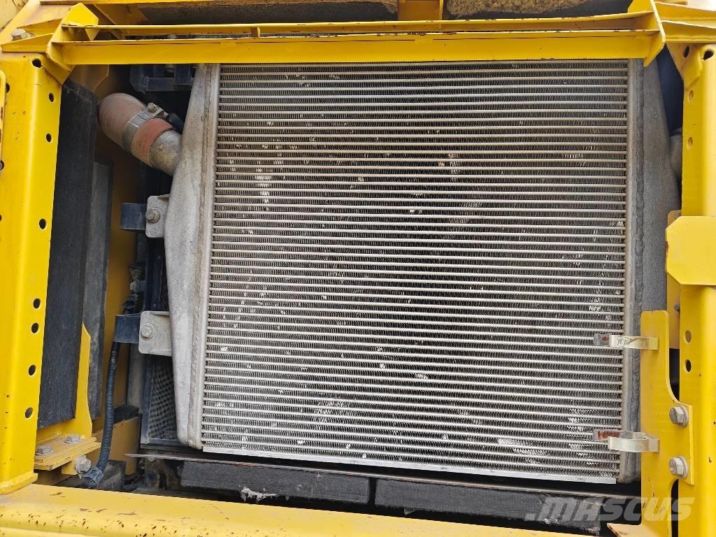 Komatsu PC 450-8 Pásové rýpadlá