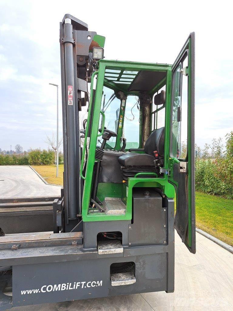 Combilift C 8000 4 cestné vysokozdvižné vozíky