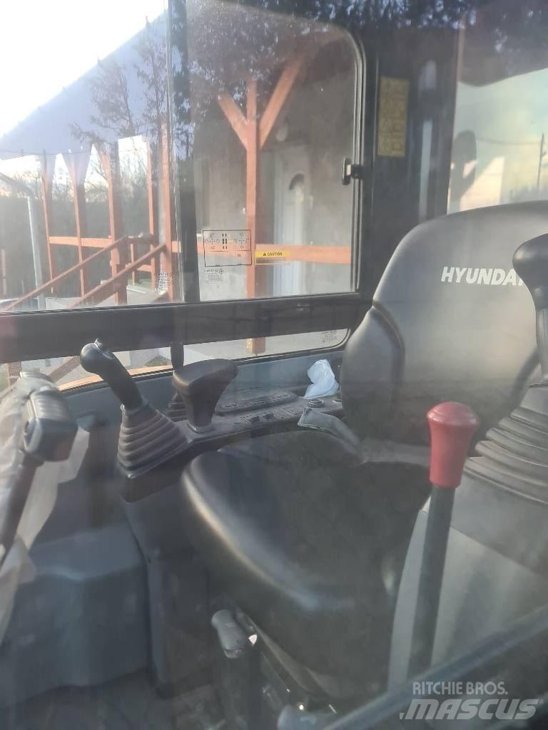 Hyundai R25Z-9 AK Mini rýpadlá < 7t