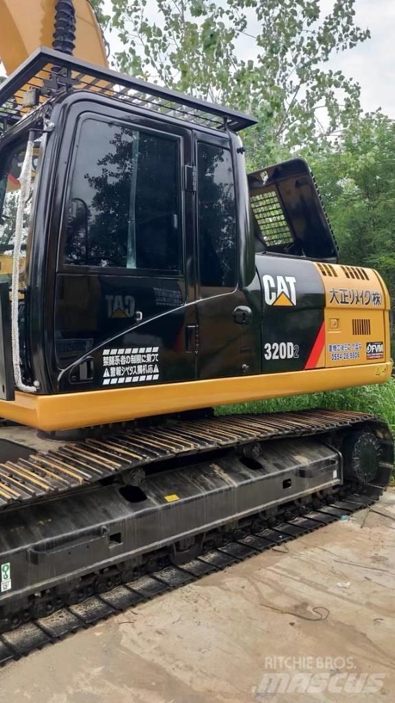 CAT 320D2 Pásové rýpadlá