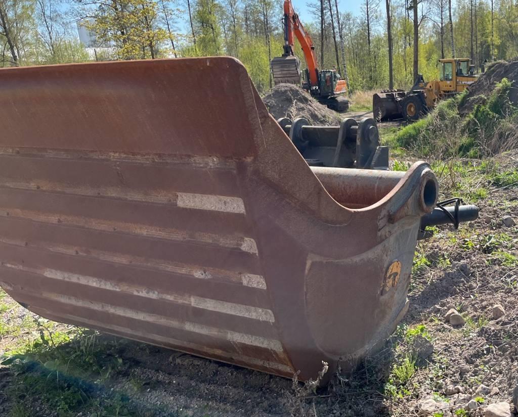 Doosan DX 420 LC Pásové rýpadlá