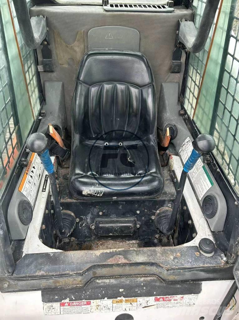 Bobcat S 330 Šmykom riadené nakladače