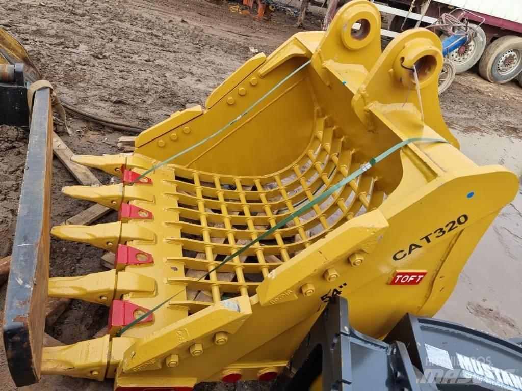 CAT SKELETON BUCKET Lopaty