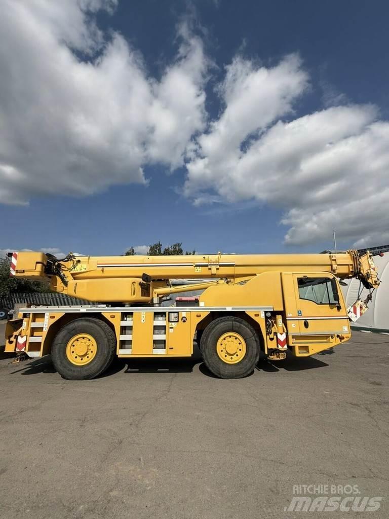 Terex AC40 Univerzálne terénne žeriavy