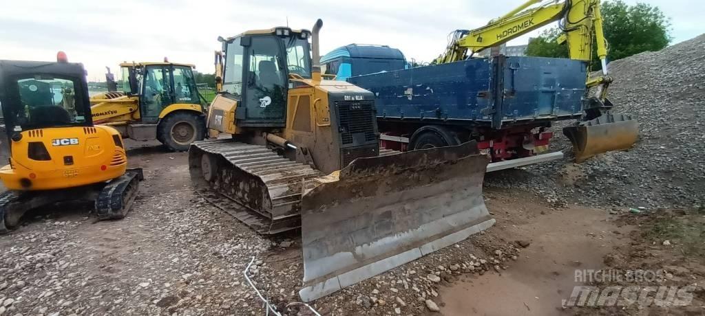 CAT D 6 K LGP Pásové dozéry