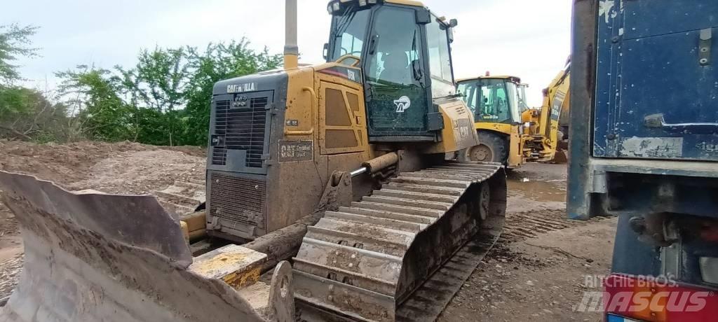 CAT D 6 K LGP Pásové dozéry