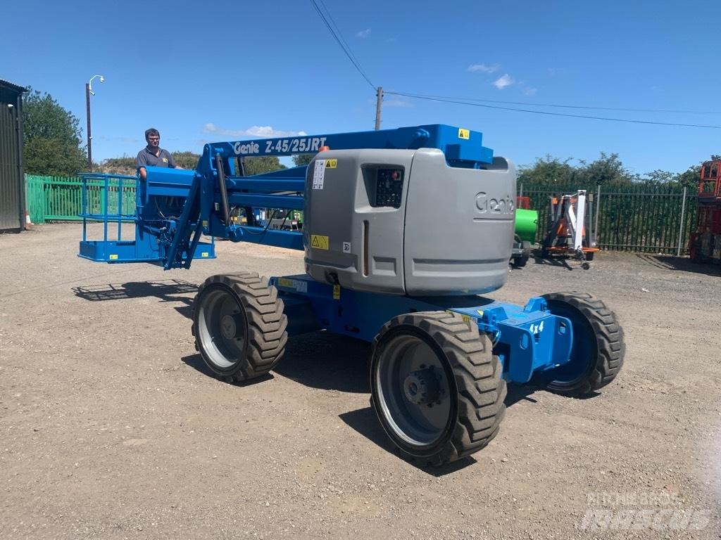 Genie Z 45/25 J RT Kĺbové plošiny