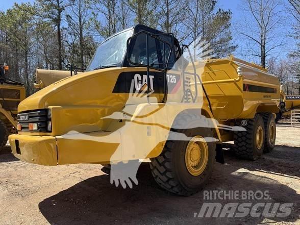 CAT 725 Cisterny na vodu