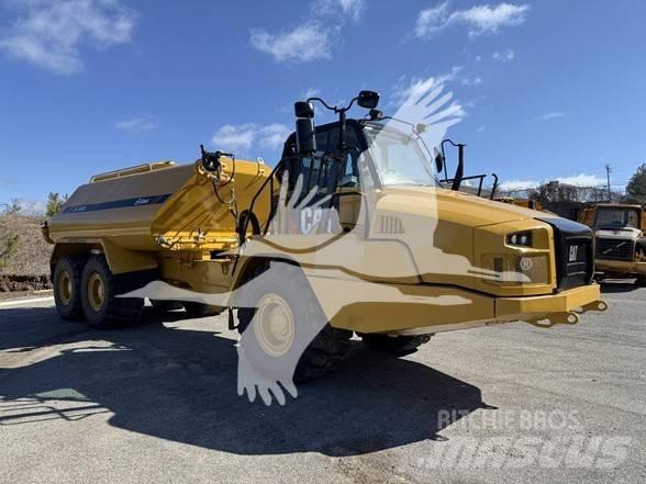 CAT 725C2 Cisterny na vodu