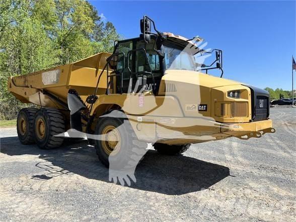 CAT 730 Kĺbové nákladné autá