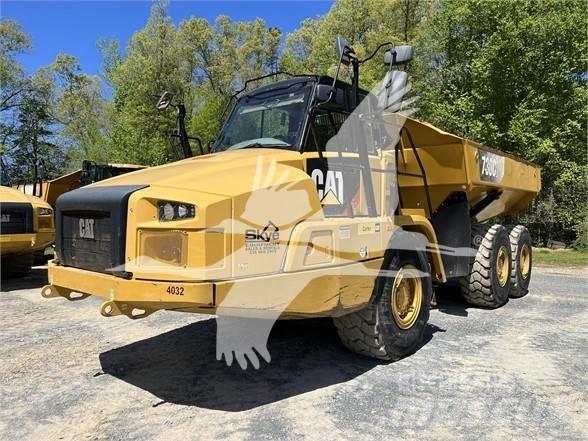 CAT 730C2 Kĺbové nákladné autá