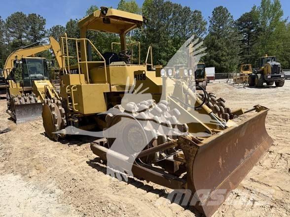 CAT 815B Ťahačové valce