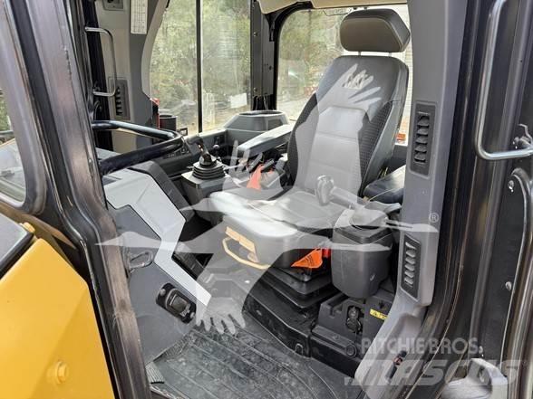 CAT D6 Pásové dozéry