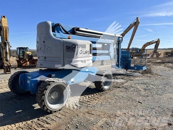 Genie Z60/34 Kĺbové plošiny