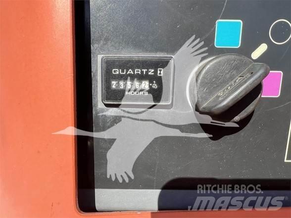 JLG 450AJ Kĺbové plošiny