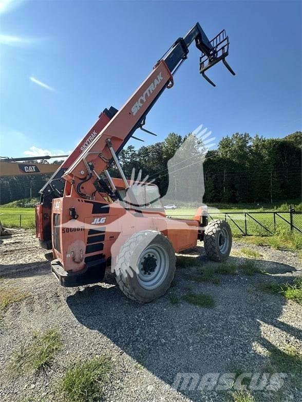 SkyTrak 6042 Teleskopické manipulátory