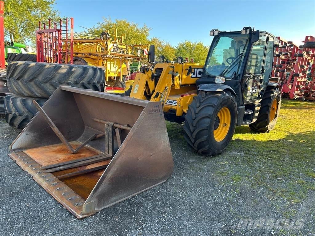 JCB 541-70 AGRIPRO Teleskopické plošiny