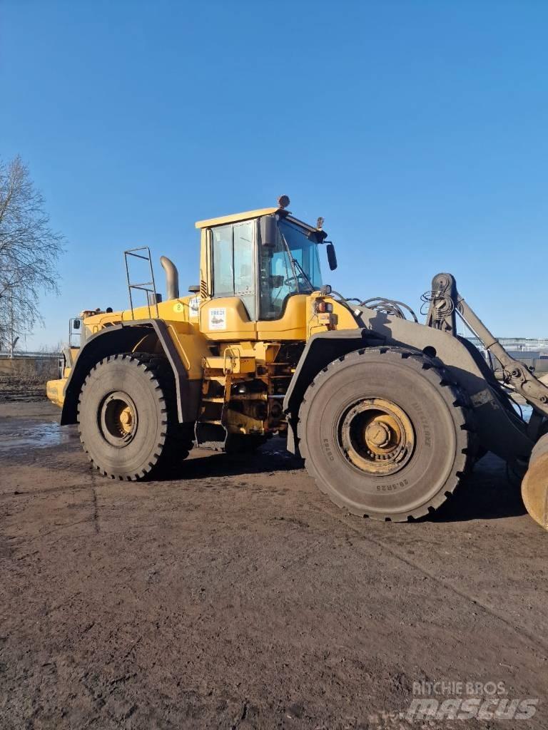 Volvo L 220 F Kolesové nakladače